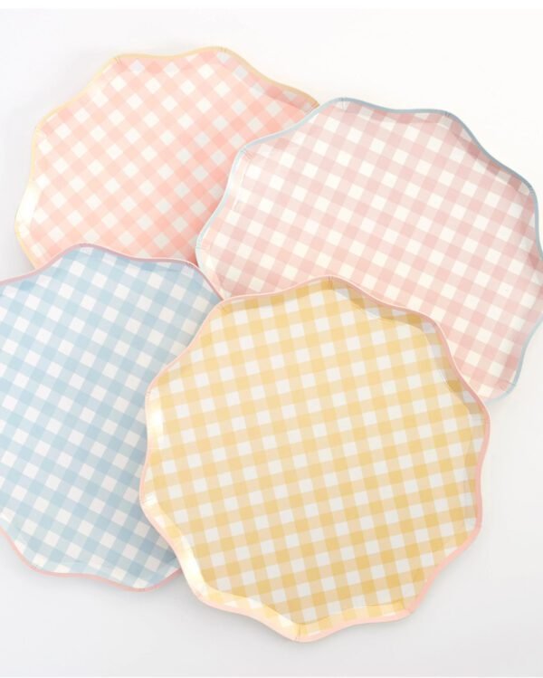 Gingham Plate